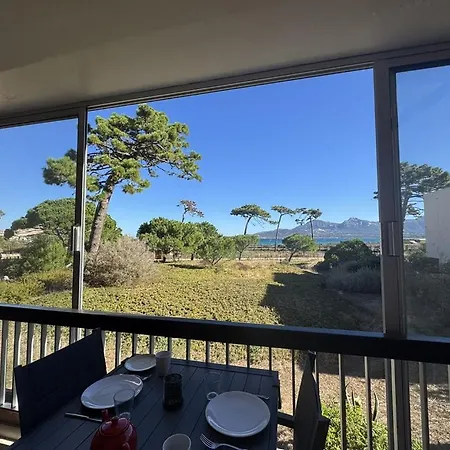 Vue à – Le Paradis Les Pieds Dans L’eau *